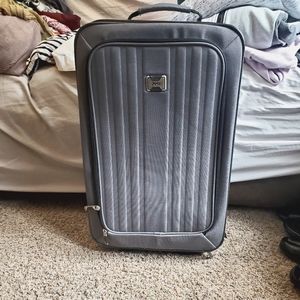 SMALL CARRY ON JEEP SUITCASE